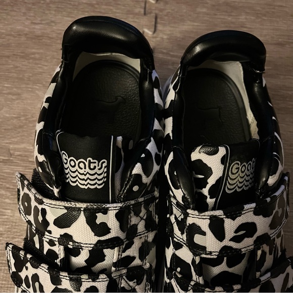 GOATS Sneakers THE 305 W PLATFORM
PRINTED CANVAS Sz 8.5 - Picture 7 of 7